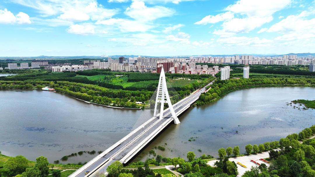 铁岭,嘉宾云集,观众热情如火